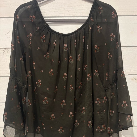 White House Black Market
Bell Sleeve Olive Green Floral Sheer
Blouse Top -Medium - Picture 6 of 9